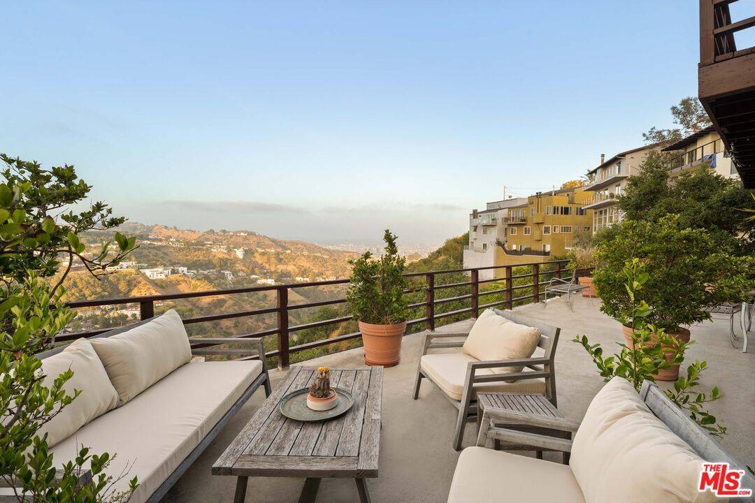 2154   Beech Knoll Rd 6BR Hollywood Hills East La