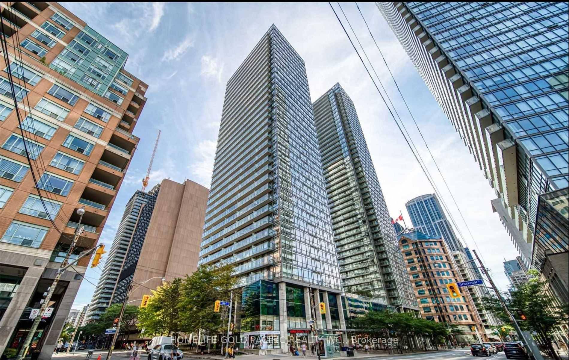 Excellent downtown location, close to U of T, Ryerson University, walk to subway amp ; major downtown activities, open concept, contemporary layout, spacious with lots of sunshine unit.