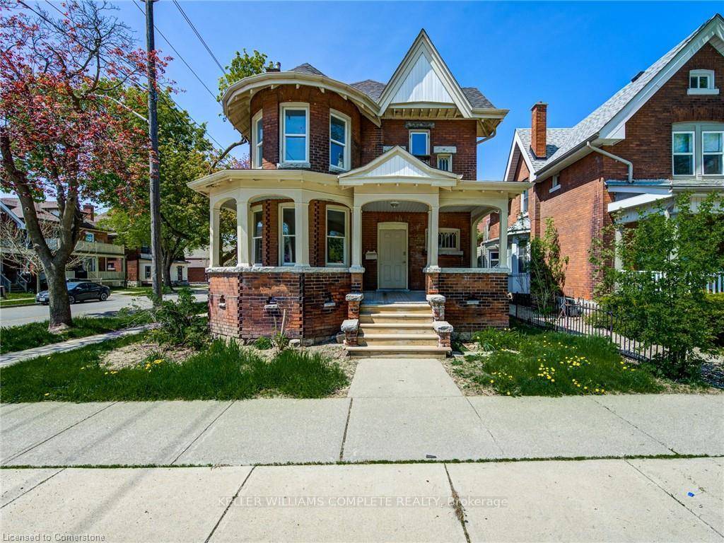 Discover comfort and convenience in this updated 2 bedroom, 1 bath apartment located in the charming Terrace Hill E amp ; N Wards neighbourhood.