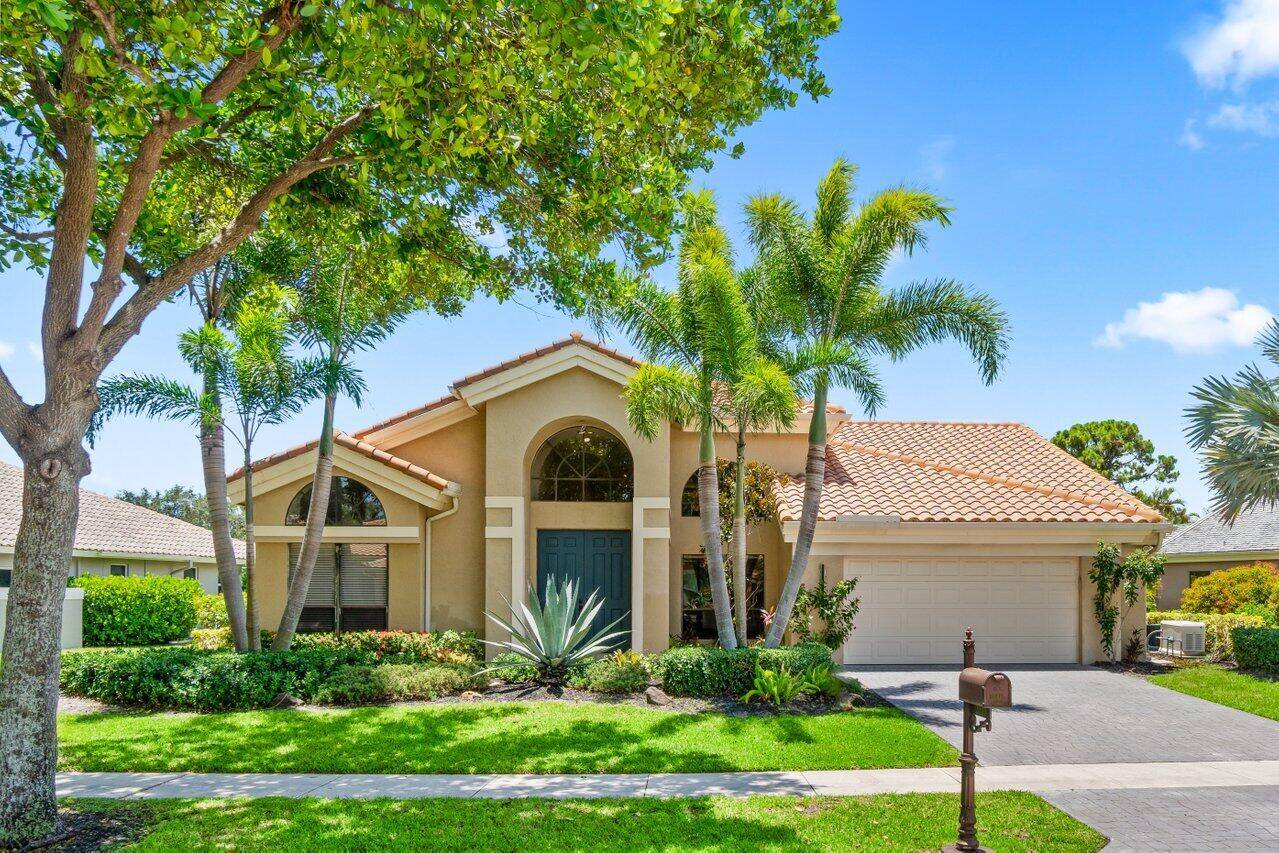 Don't miss out on this rare opportunity to live in one of Florida's most desired areas !