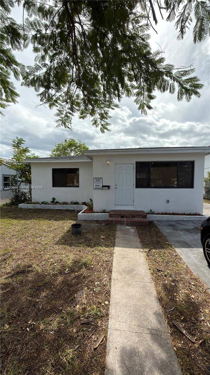 Fully remodeled 3 bedroom, 2 bath home on an oversized lot !