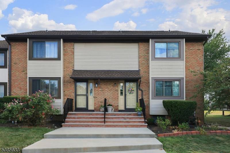 Welcome to this lovely 3 bedroom, 2.