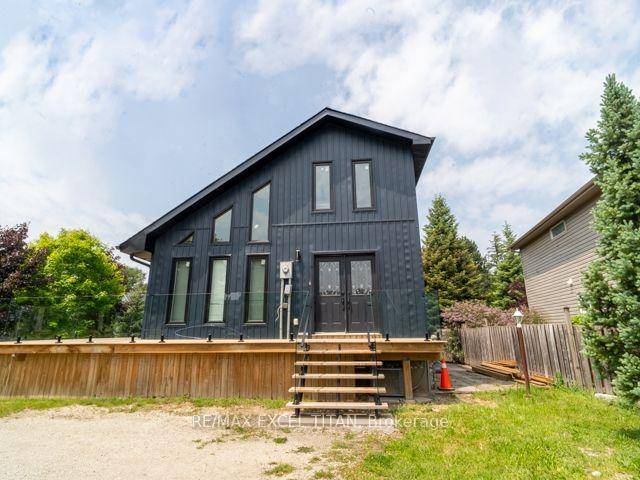 A beautiful newly renovated Detached Chalet is ready to welcome your family.