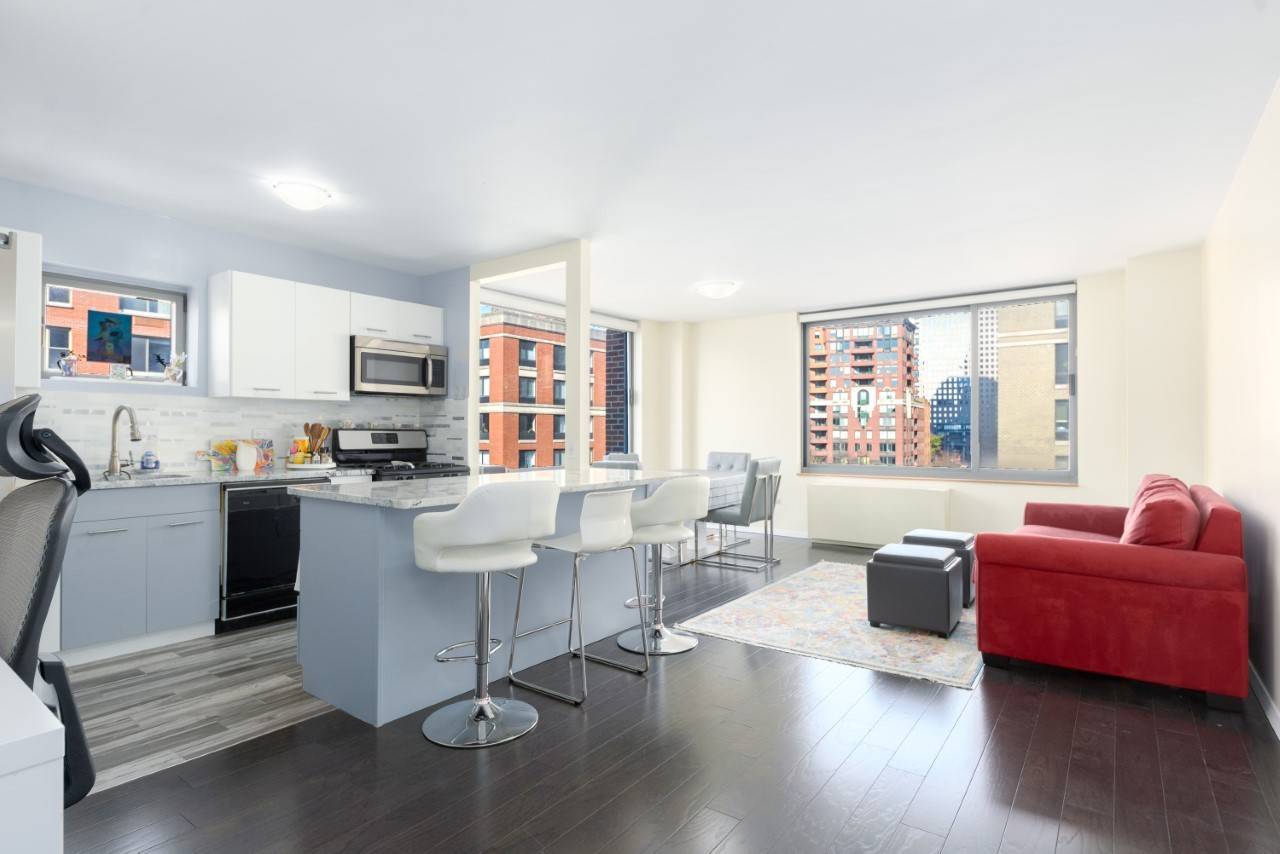 Looking for a spacious, sun drenched, corner apartment with views ?