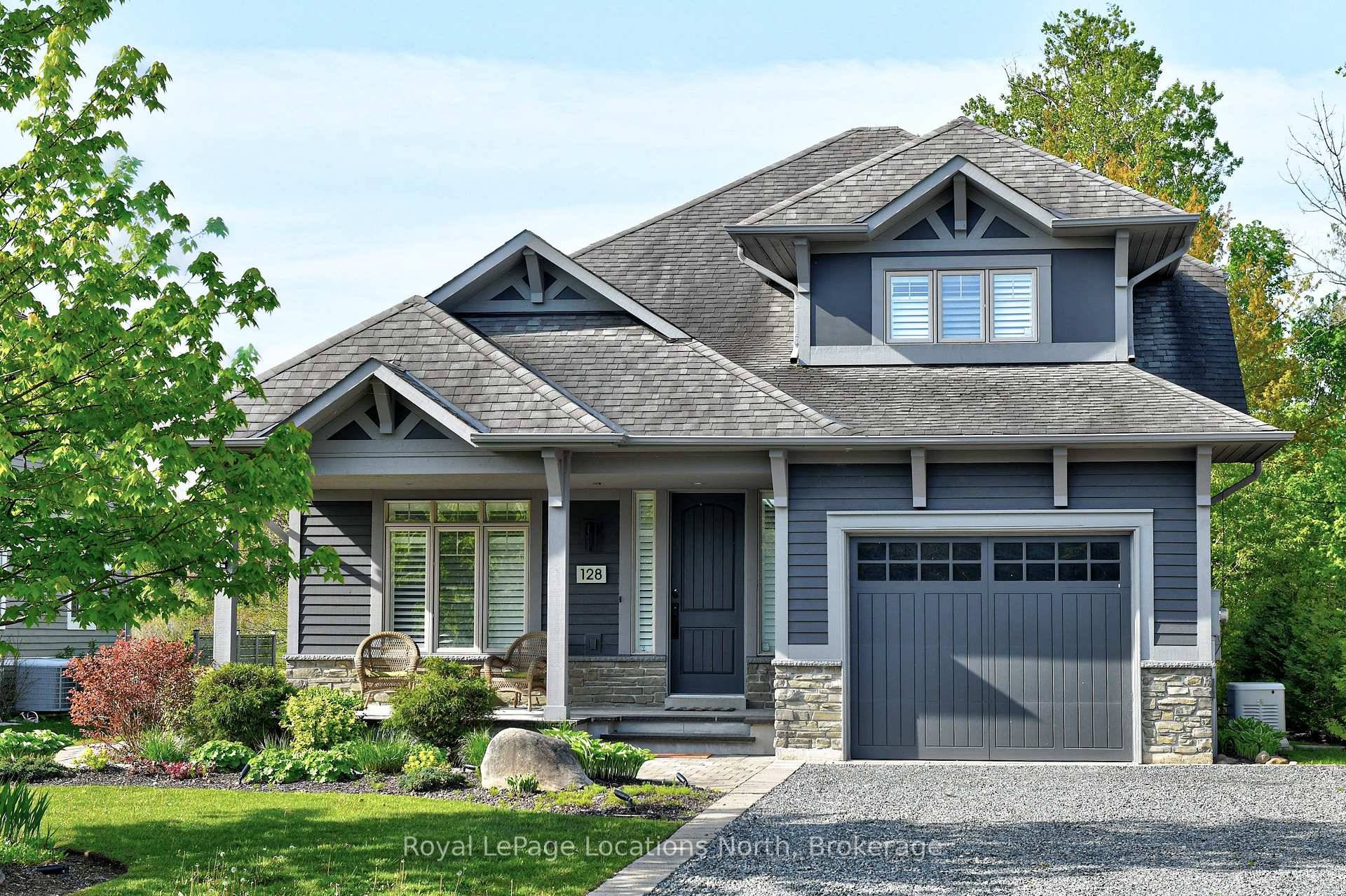 Lora Bay A stunning modern contemporary home that backs onto the golf course.