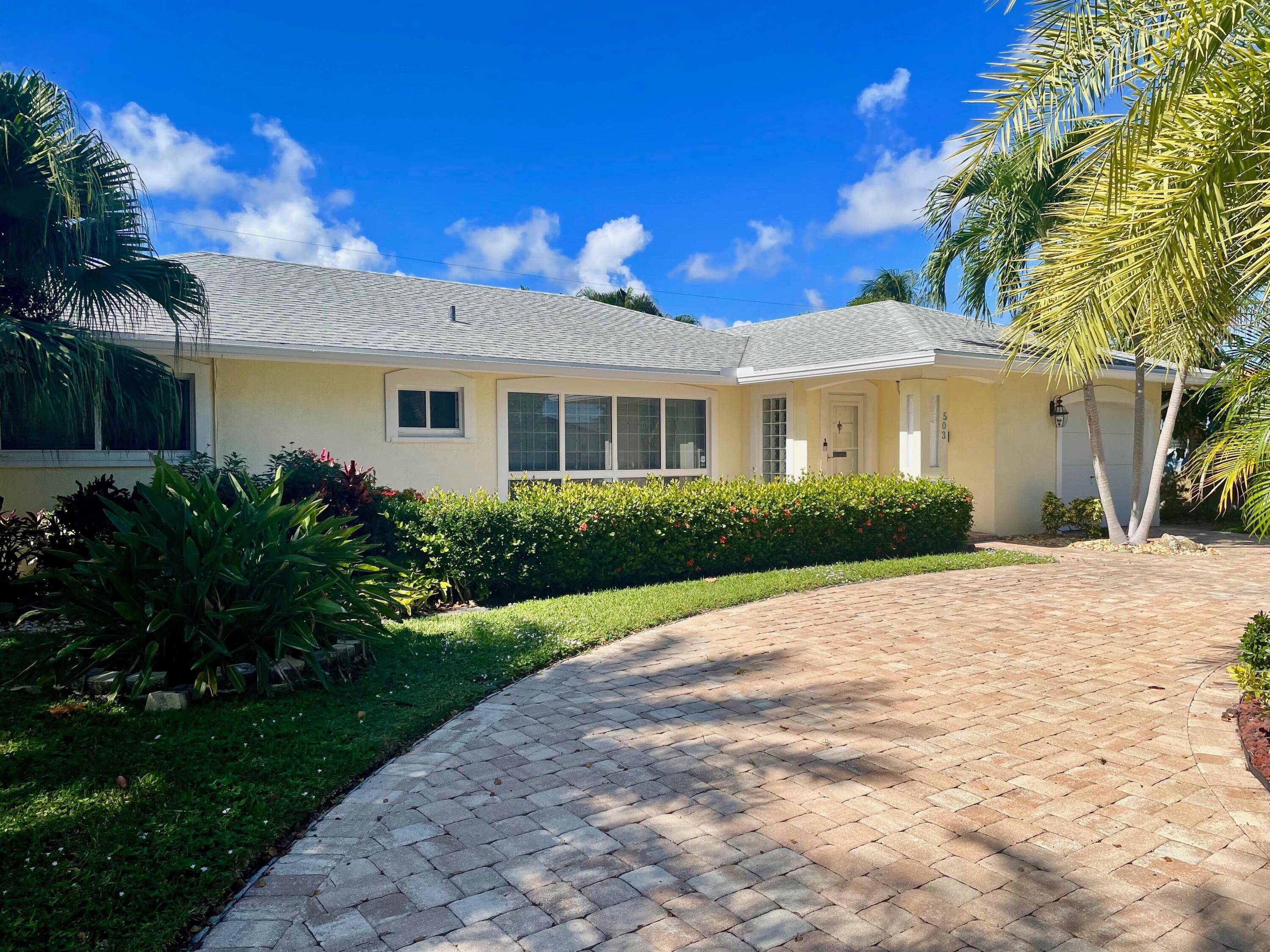 WOW Impeccable seasonal rental fully furnished and turn key ready for you !