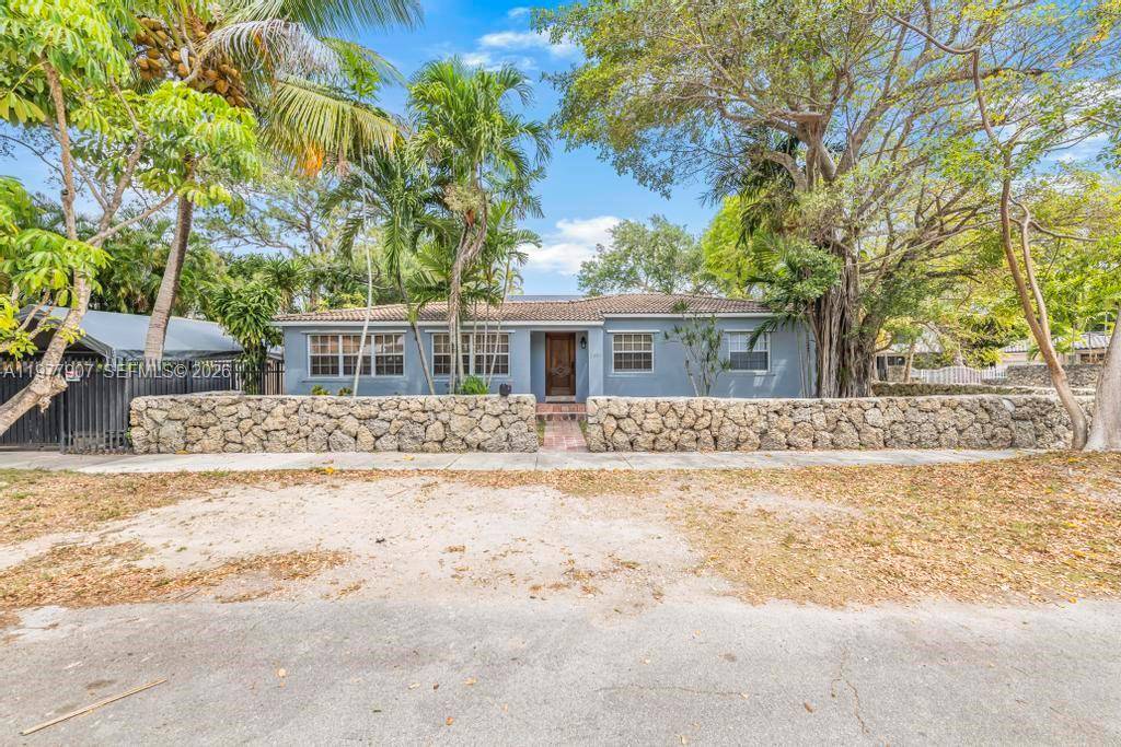 North Coconut Grove opportunity !