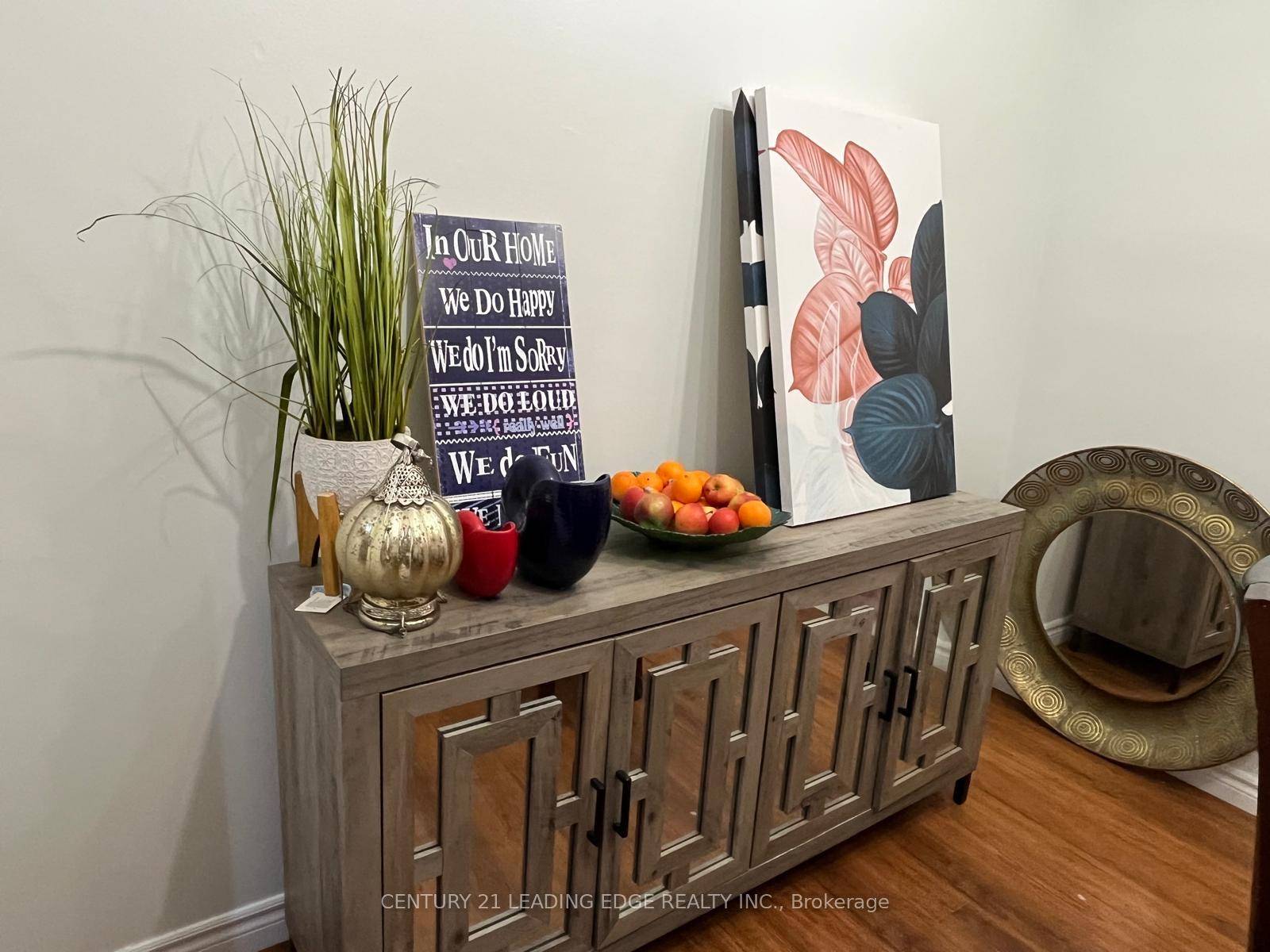 This 2 bedrooms with den and 2 Washrooms condo is beautifully maintained and offers a bright interior, while the underground parking provides added convenience.