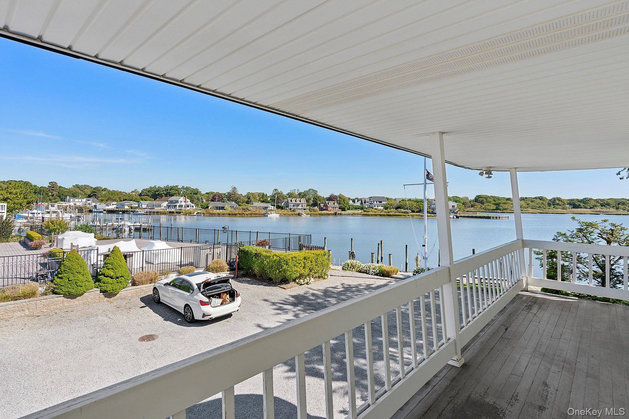 Welcome to Club on the Bay, a serene waterfront community ideally located just minutes from the heart of Southampton Village.