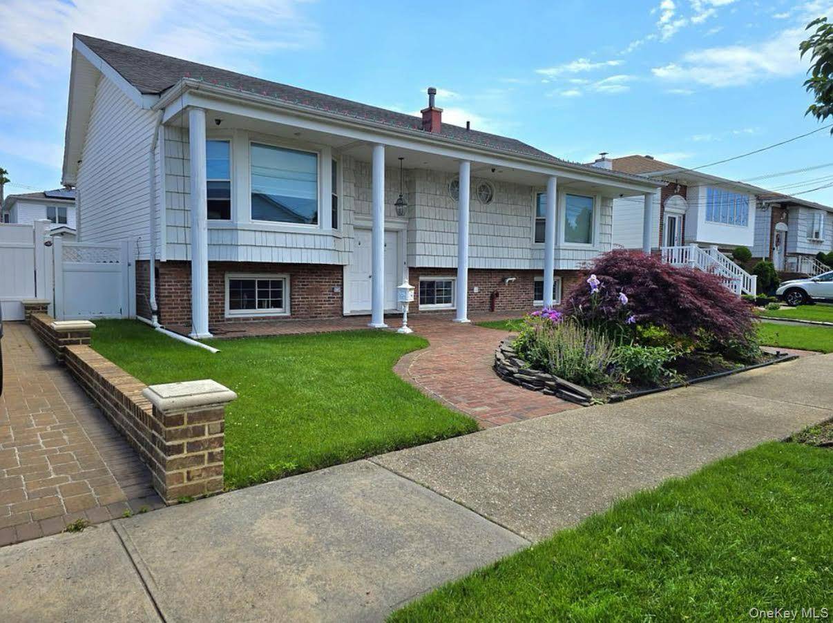 This impressive Howard Beach home offers over 3, 000 sq ft of living space on a 6, 000 sq ft lot, combining size, comfort, and style in a prime location.
