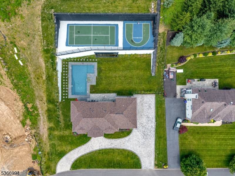 Truly extraordinary brand new custom residence that is set in one of Totowa ?