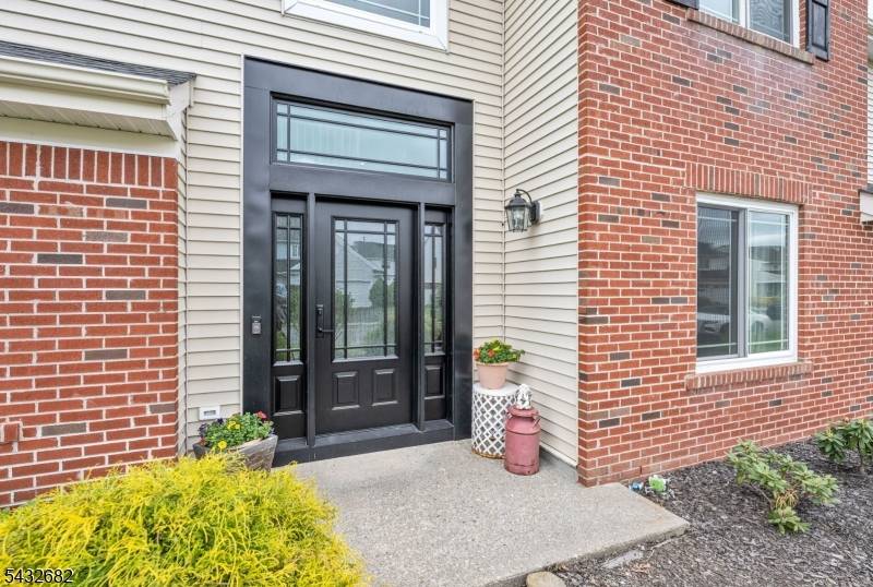 Welcome to this beautiful 5 Bedroom Colonial in the always desirable Waters Edge community just in time for the Summer of 2026.