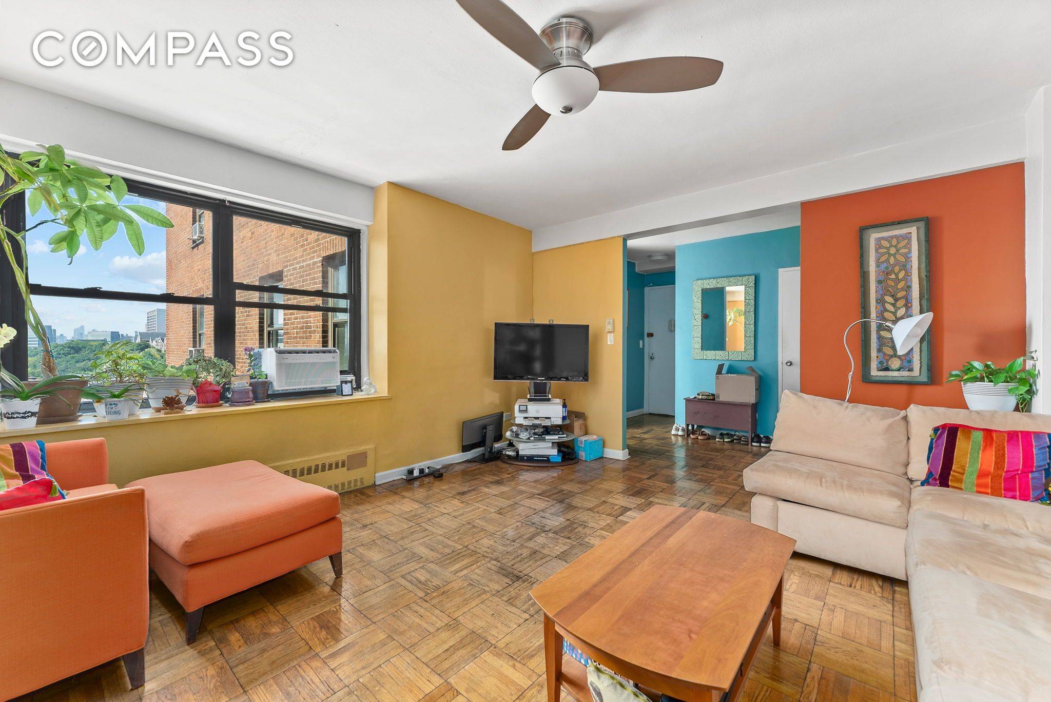 Spacious Corner 1BR 1BA with Dining Area amp ; City Views Hamilton Heights Co op Unlimited Subletting Allowed After Two Years of Ownership This extra large, sun filled corner 1 ...