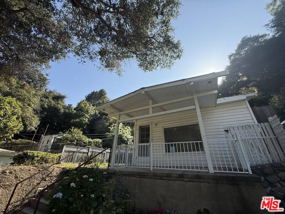 1733 N Beverly Glen Blvd 1BR Bel Air La