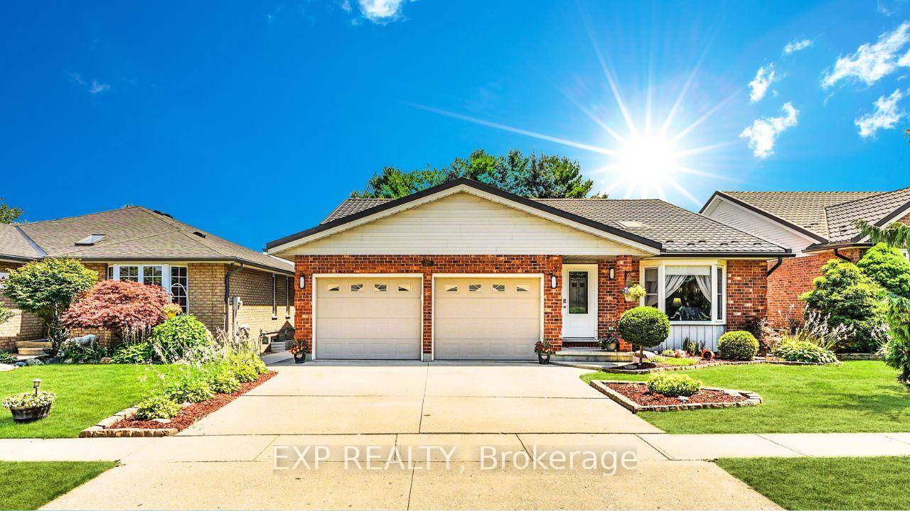 Welcome to 155 John Davies Dr in desirable North Woodstock.