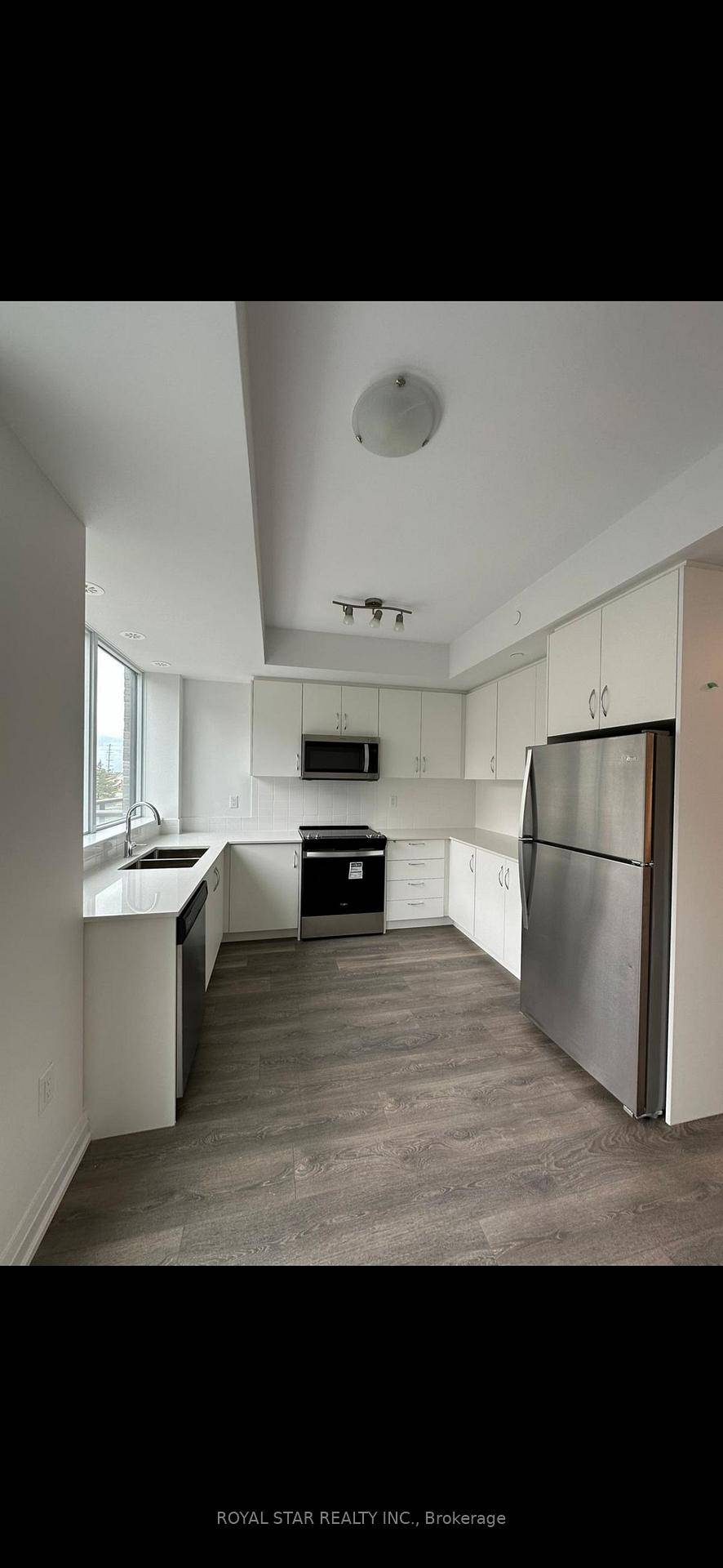 Beautiful 2 Bedroom Condo In The High Demand Brampton Area Bordering To Vaughan With 2 Underground Parking amp ; A Locker Included.