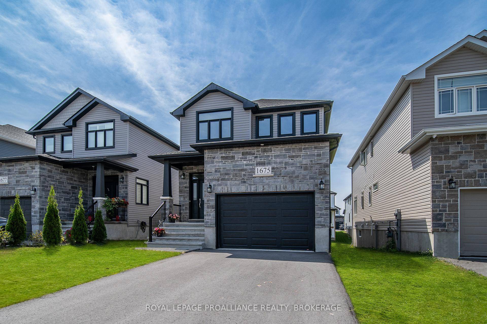 Move in before the Holidays !