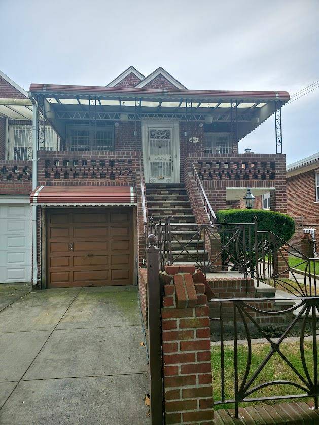 Well maintained brick 2 family home offering a strong potential rental income.