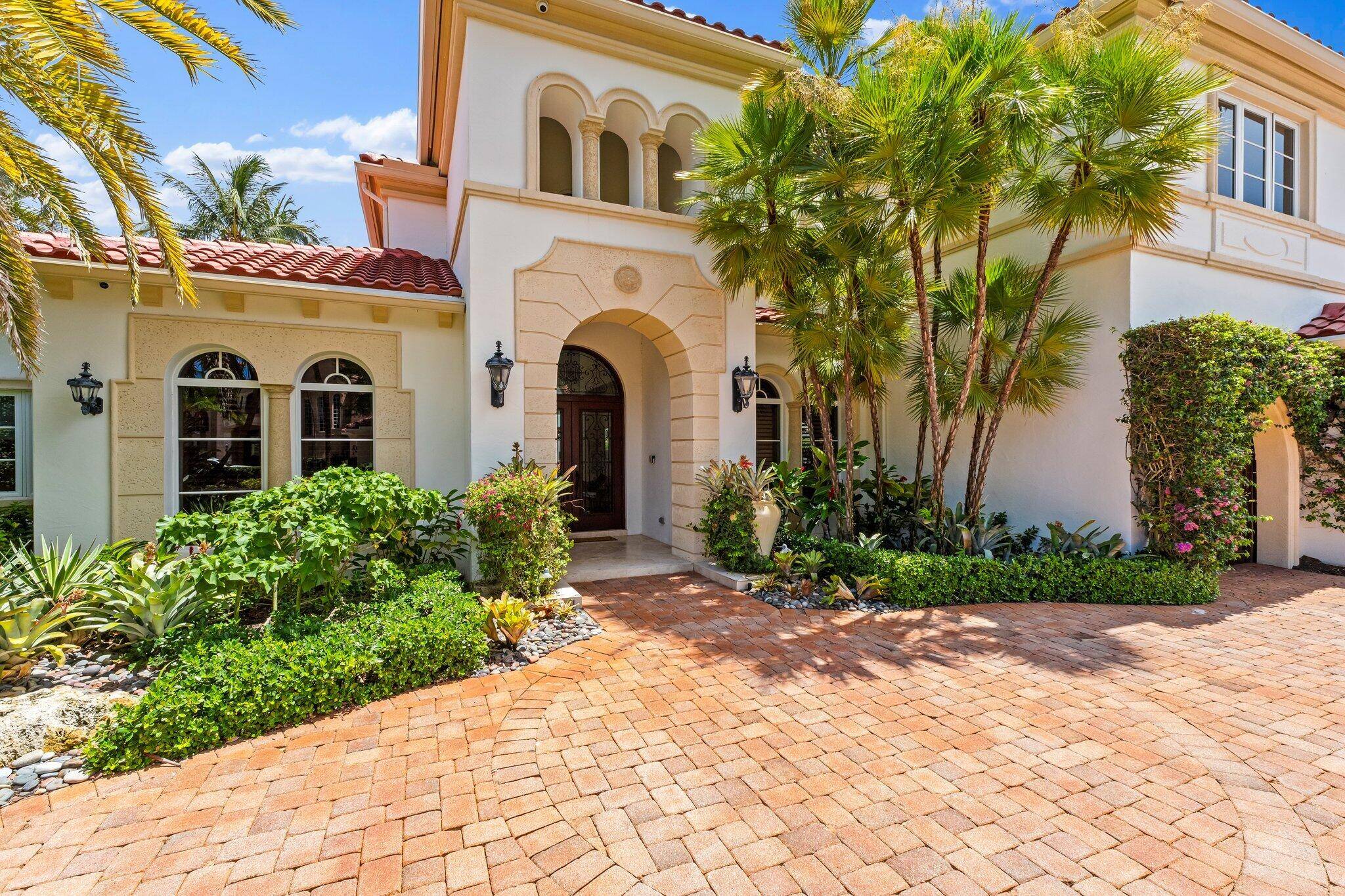 Welcome to 678 Hermitage Circle, an exceptional 5 bedroom 6 1 2 bath estate offering over7700 sq ft of refined living and outdoor space in the gated community of Frenchmans ...