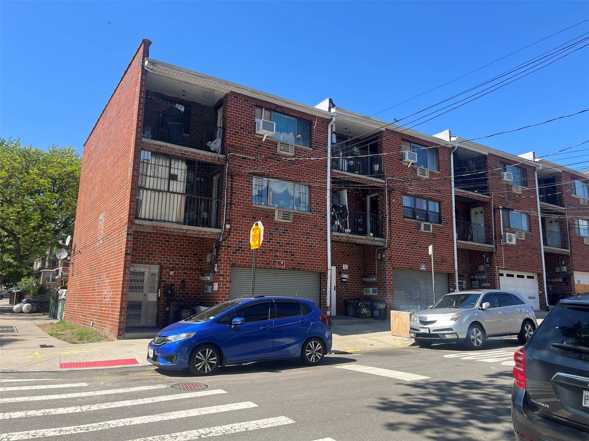 This is a fantastic rental property in Corona !