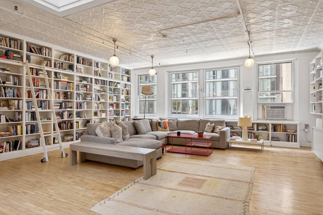 ICONIC FULL FLOOR CHELSEA LOFT WITH DAZZLING SKYLIGHT amp ; DEDICATED HOME OFFICE Experience an authentic loft lifestyle in the heart of Manhattan in this expansive full floor co op ...