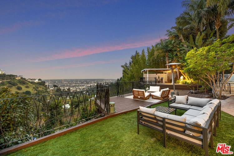 8828 Thrasher Ave 4BR Sunset Strip La