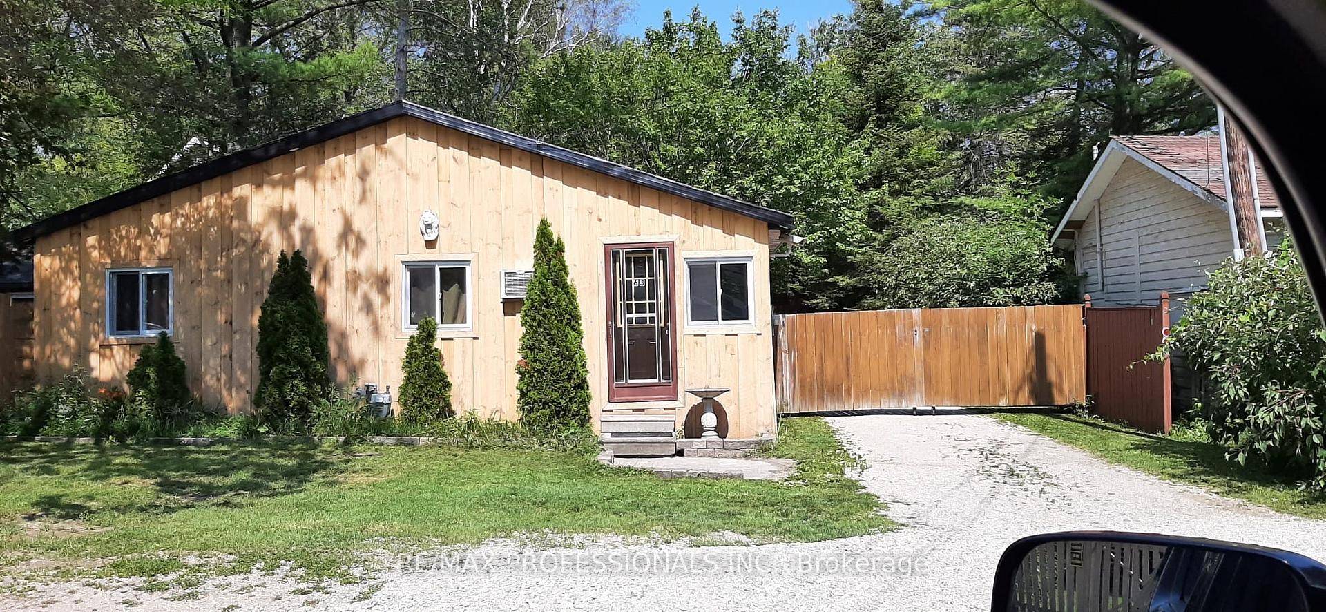 63 Beck St, Wasaga Beach Where Opportunity Awaits !