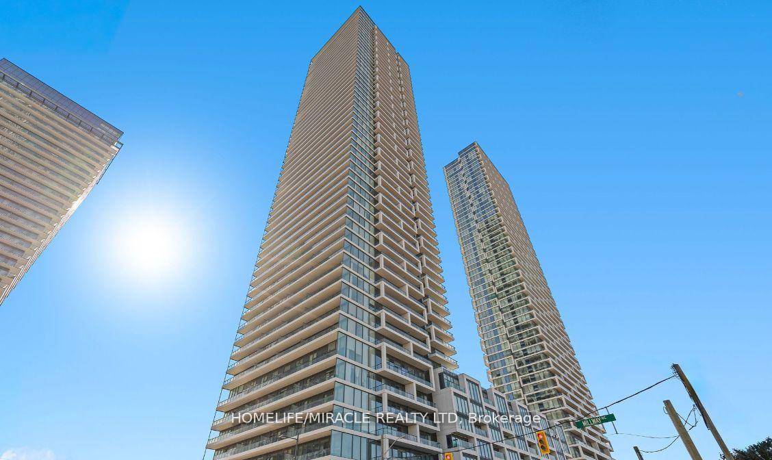 Luxury Condo Unit Into Transit City 3 East Tower Condos amp ; Located in the Heart of Vaughan area.