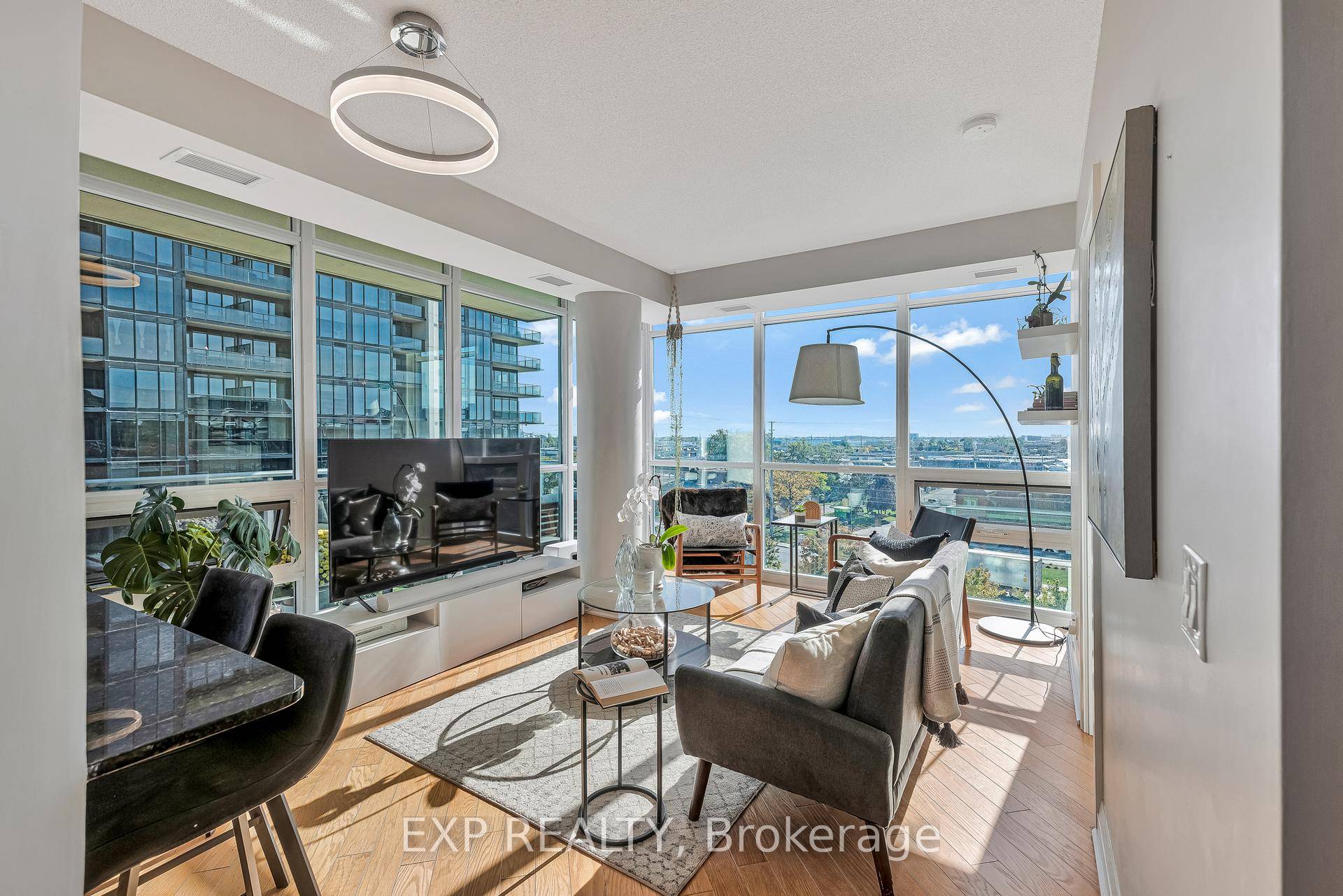 Welcome to Stonebrook Condominiums in the heart of Clarkson Village.