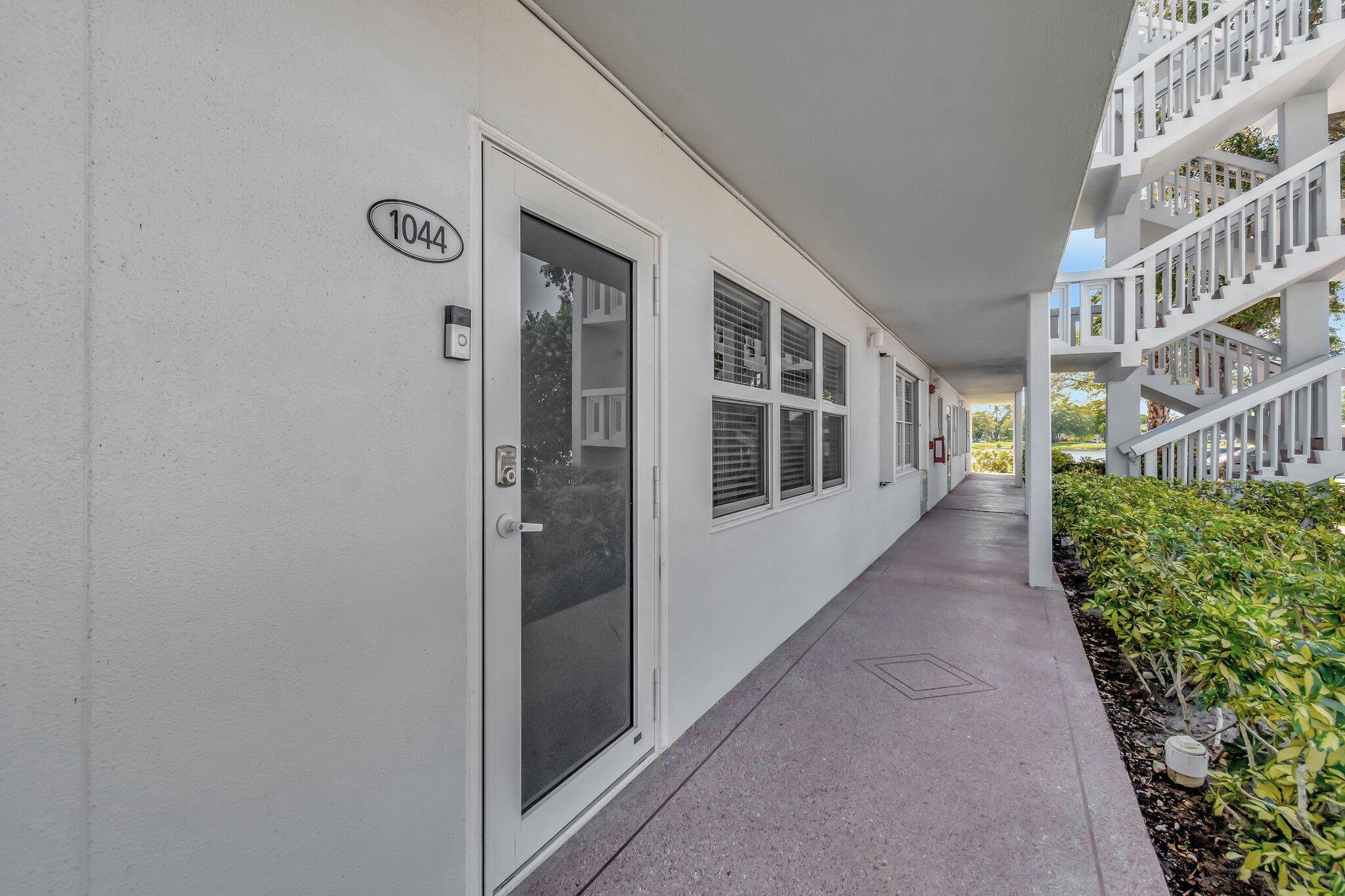 Completely Renovated 1 Bedroom Condo in Century Village, Deerfield BeachComfort and style in this beautifully renovated 1 bedroom, 1.
