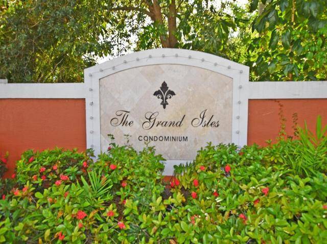 Great investment opportunity or move in yourself.