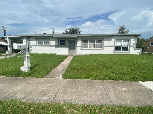 This beautiful 3 bedroom and 2 bathroom single family home with den family room and new roof, is located in a well sought after area of Miami Dade county.