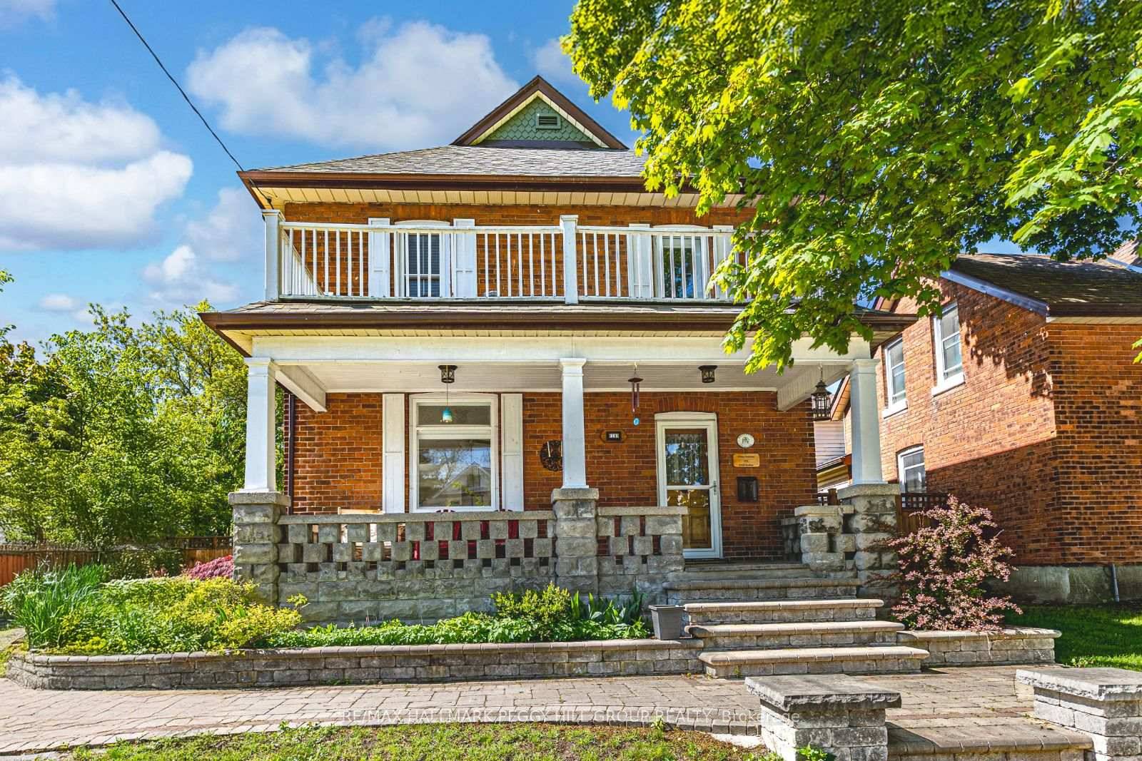 WHERE HISTORIC BEAUTY, MODERN COMFORT, amp ; LOCATION COME TOGETHER !