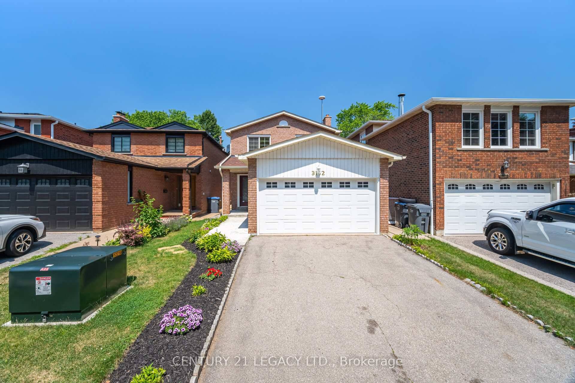 First time on the market Welcome to this beautifully maintained detached home nestled on a family friendly crescent.