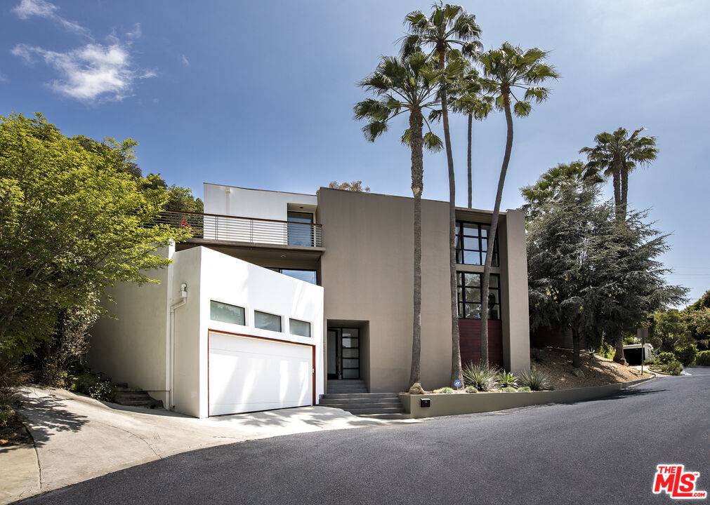 2506 Rinconia Dr 3.0 Hollywood Hills East LA