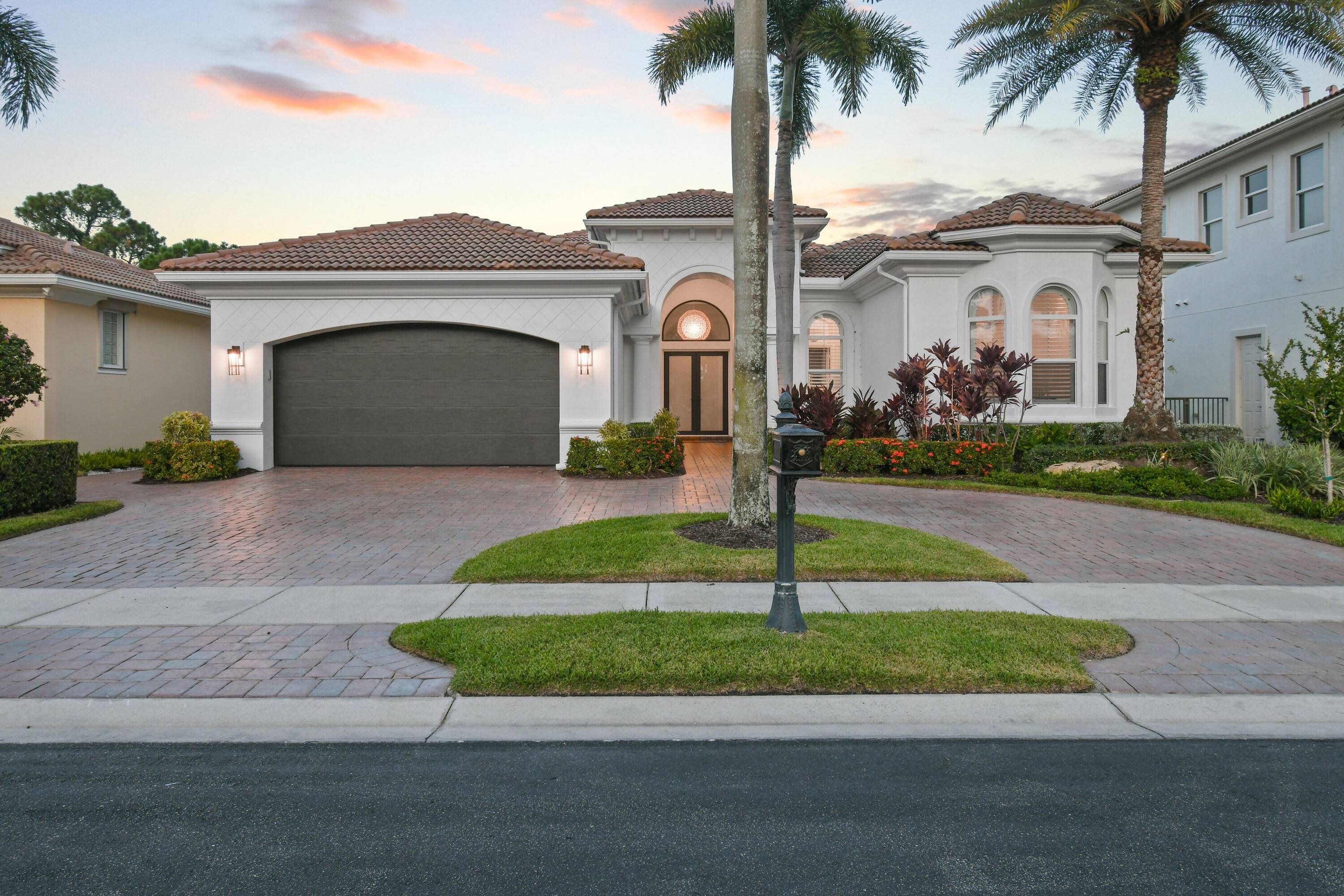 This expanded Montecito model has been completely reimagined from top to bottom, blending modern elegance with timeless sophistication.