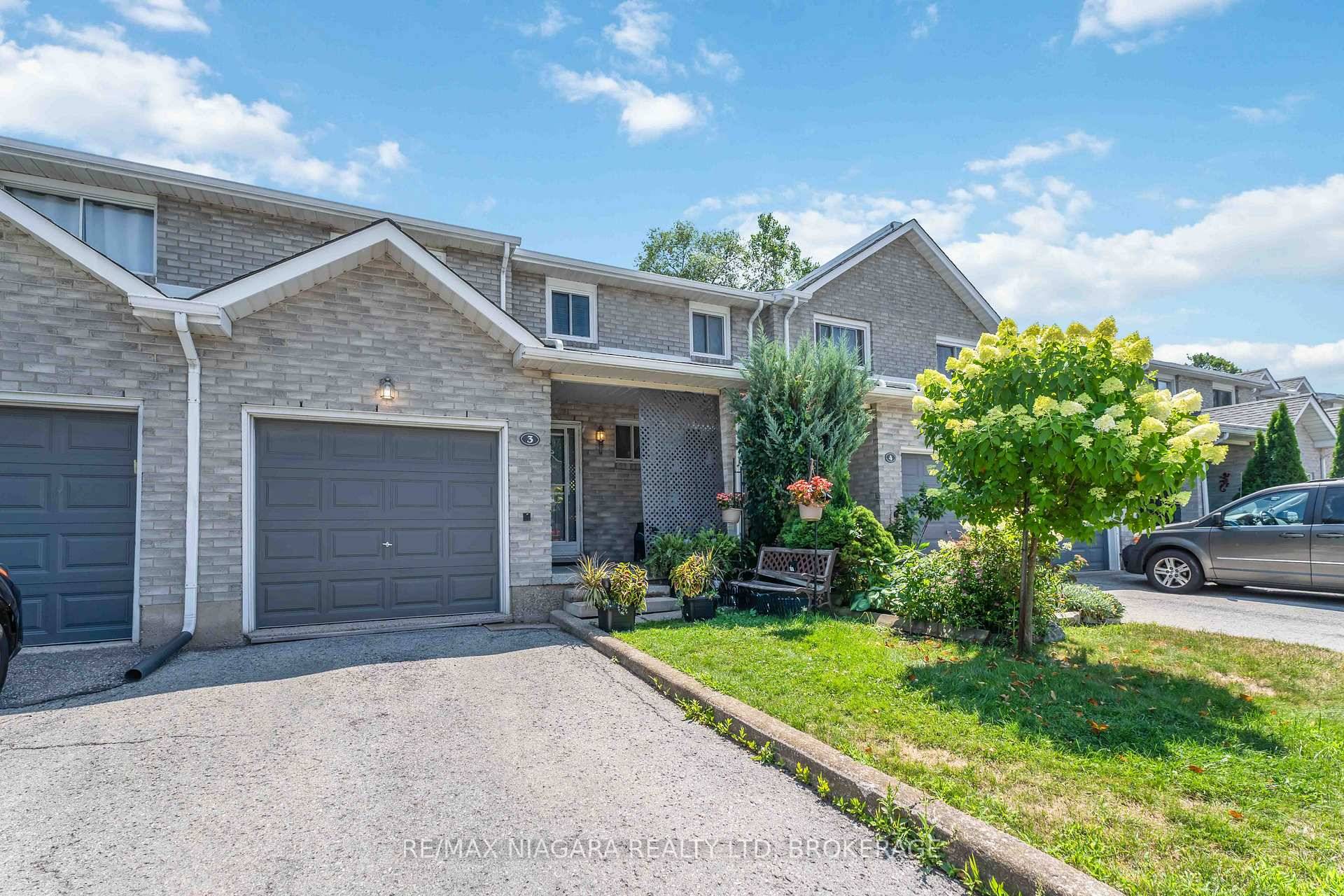 Stylish amp ; Spacious 3 Bedroom Townhome with Attached Garage Welcome to this 1, 355 sq.