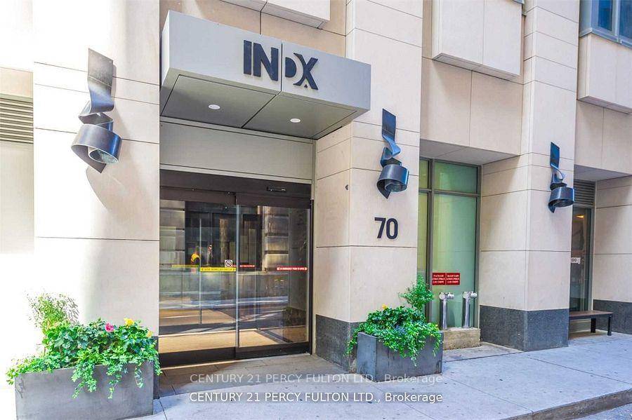 Luxury INDX Condo in the heart of Toronto's financial district.