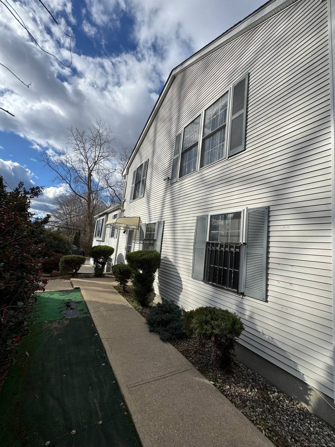 Beautiful home features plenty of natural sunlight, open floor plan with cathedral ceilings, 6 bedrooms 2 full baths, hardwood flooring, dining room with slider leading to deck, possible 3 bedrooms ...