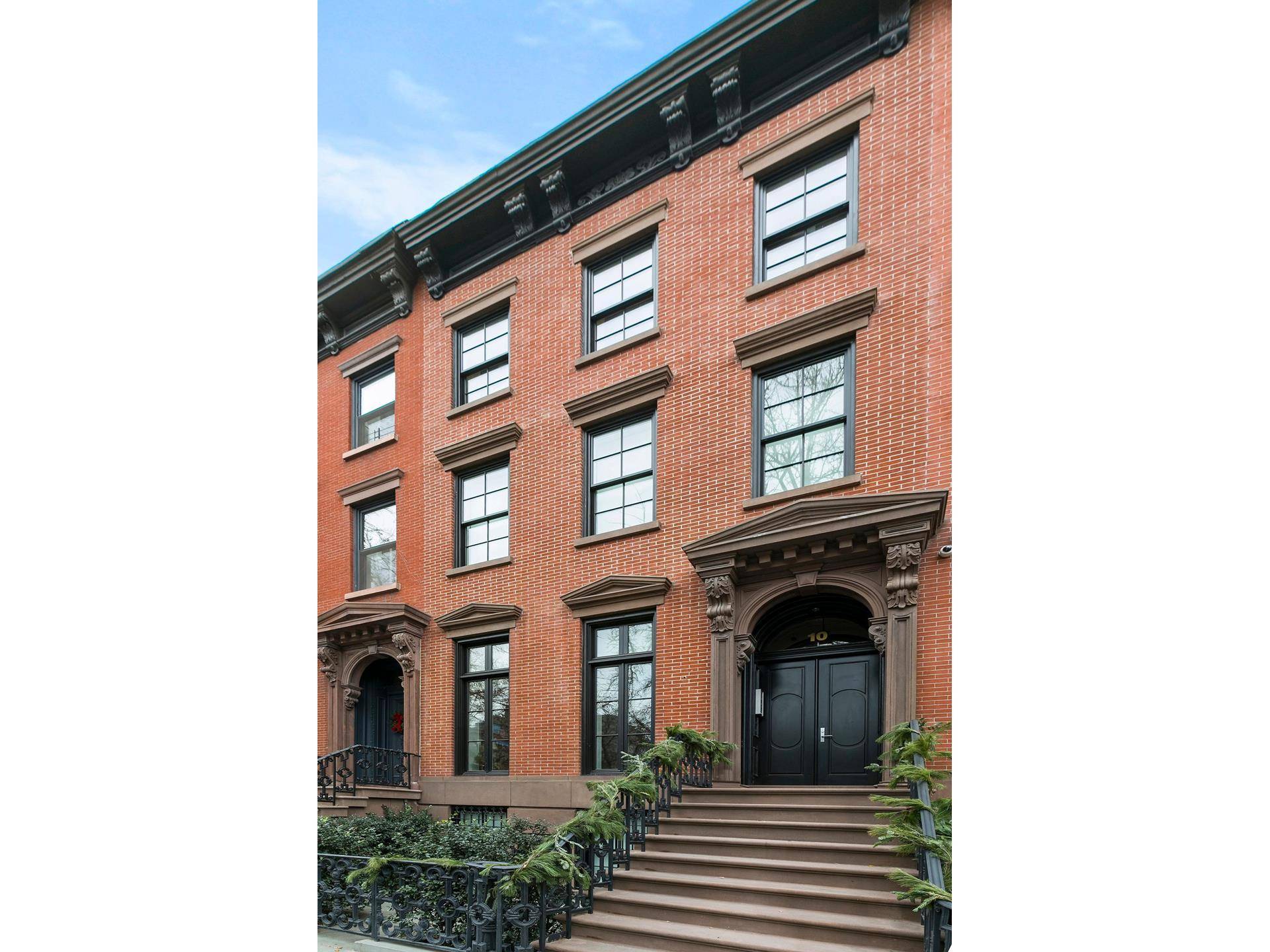 PRIVATE HUGE GARDEN IN PRIME WEST VILLAGE Experience the perfect blend of modern luxury in this full floor through recently renovated 1 bedroom apartment, located in the heart of the ...