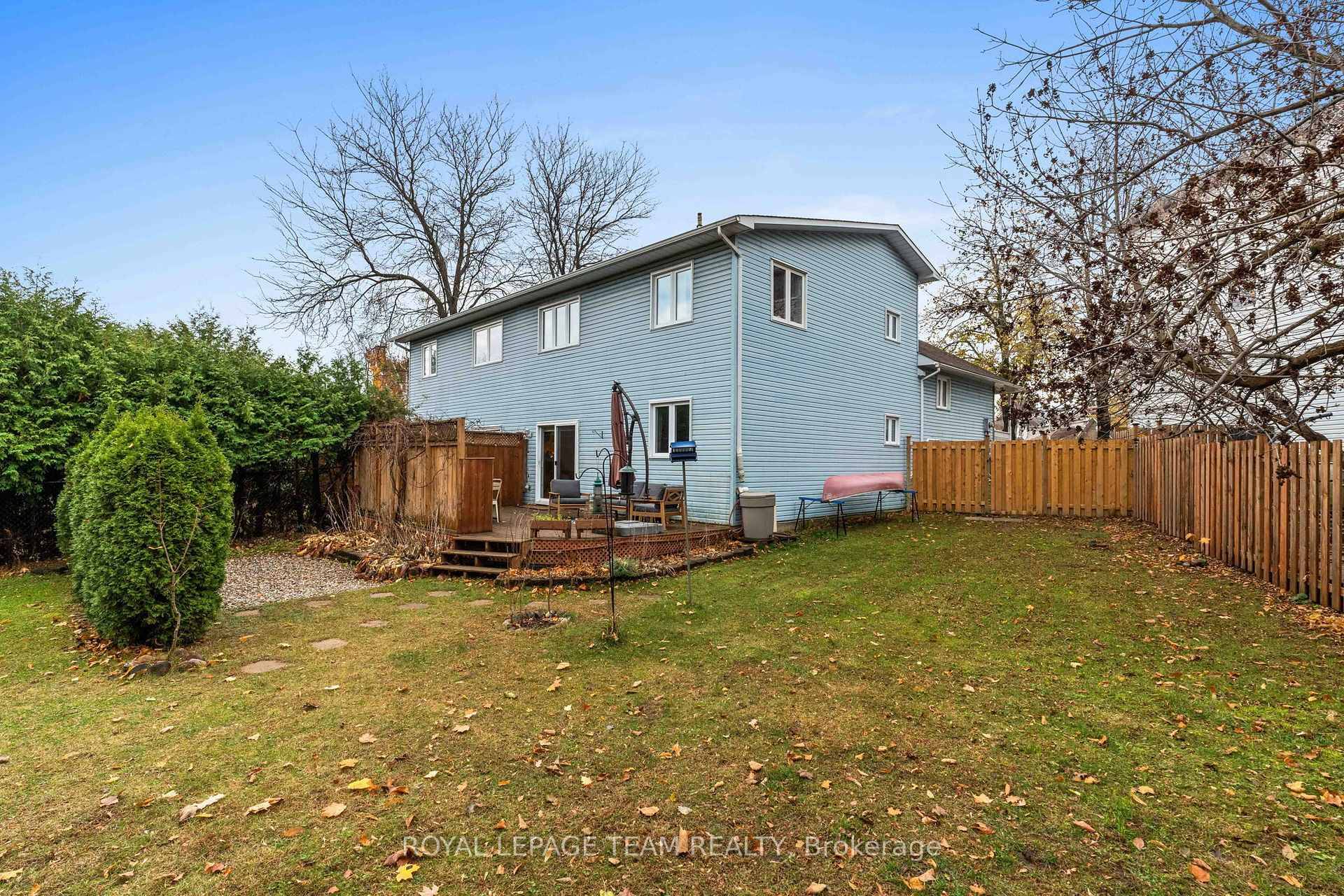 This move in ready, impeccably maintained, semi detached home sits on an oversized pie shape lot at the end of a cul de sac, it is a fully fenced and ...