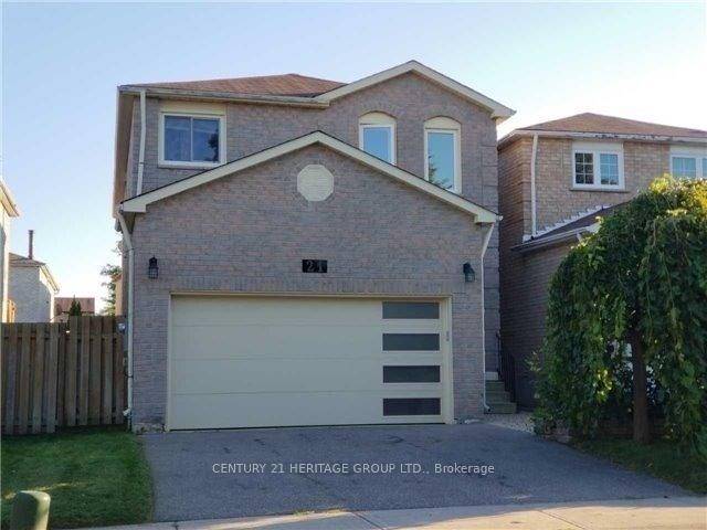 Beautiful Home in an Excellent Neighbourhood !