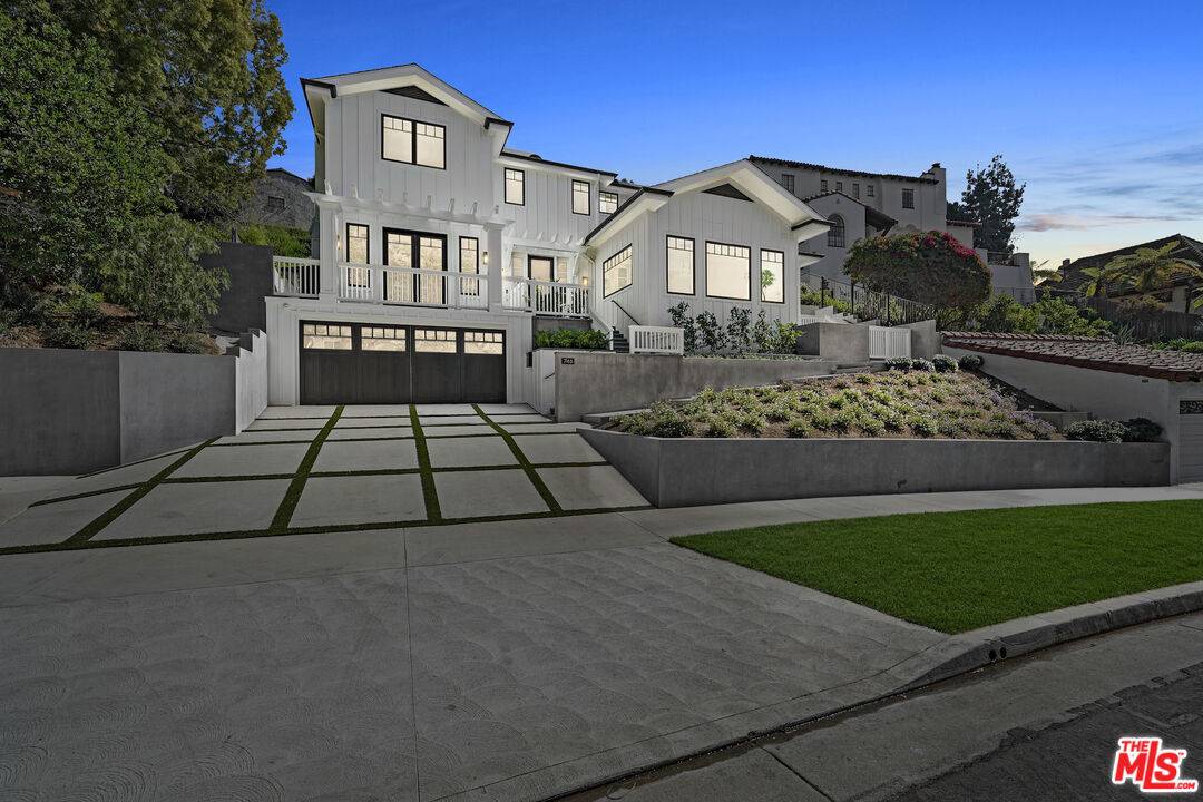 746 S  WESTHOLME AVE Westwood LA