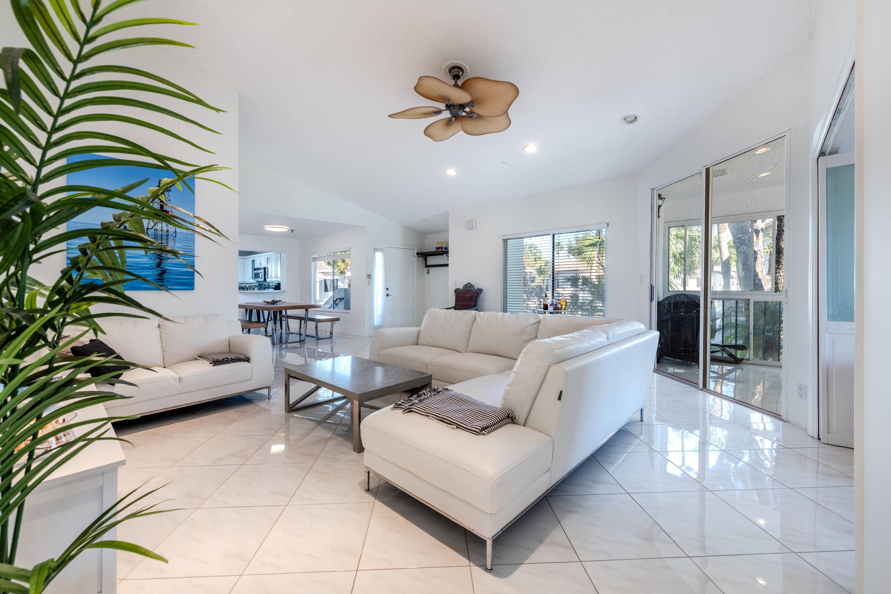 Seasonal Rental 2025 2026n Bobby Jones Corner Unit with 2 bed 2baths Plus Den w Sleeper Sofa.