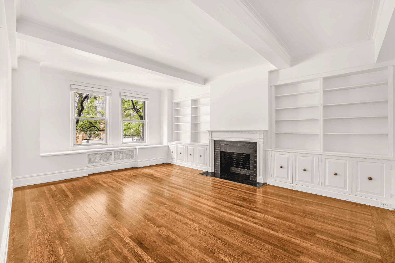 A Timeless Two Bedroom Offering in Sutton Place Savor southern light and tranquil treetop views from this gracious two bedroom, one bath home in the heart of Sutton Place.