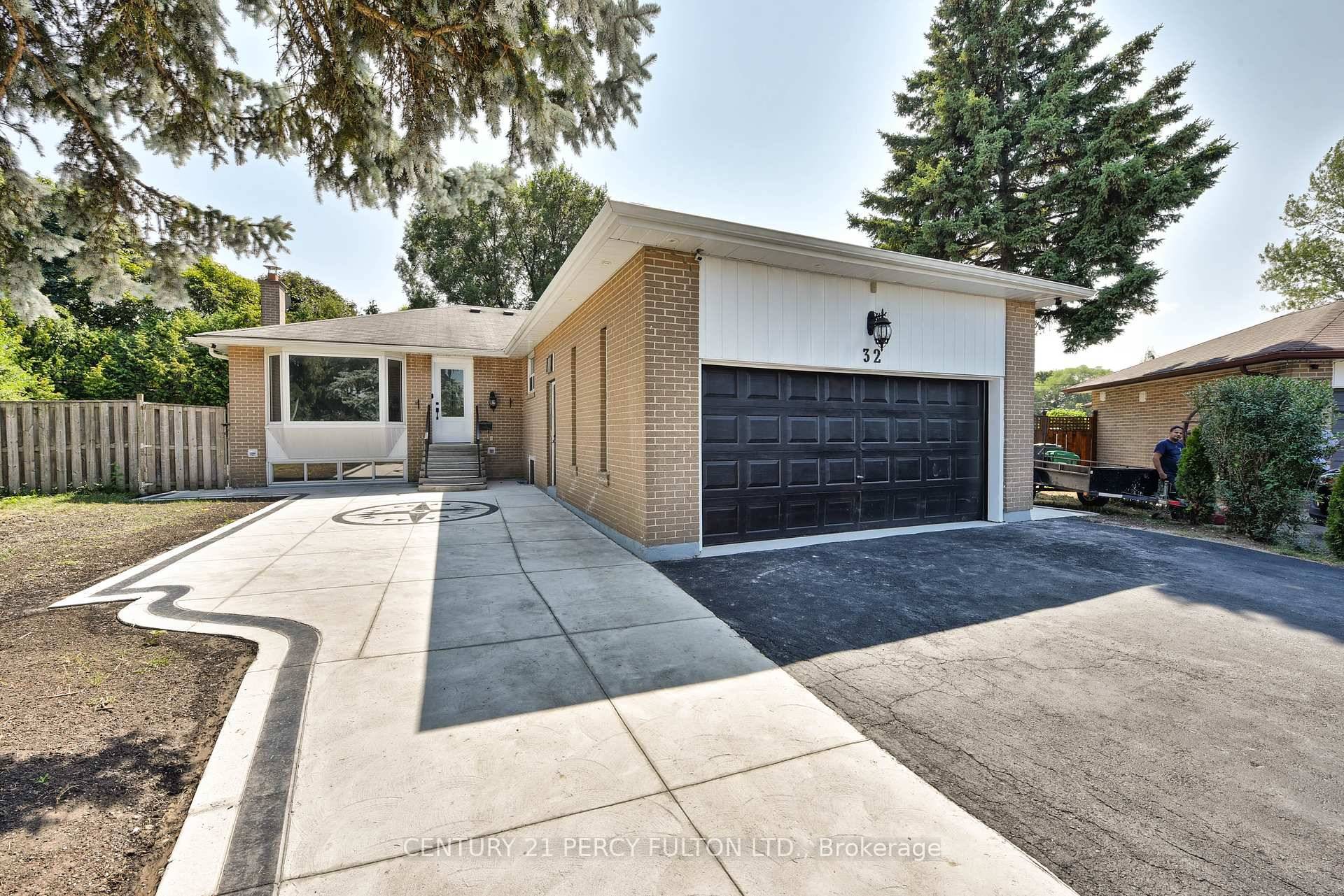 Welcome to 32 Drum Oaks Cres.