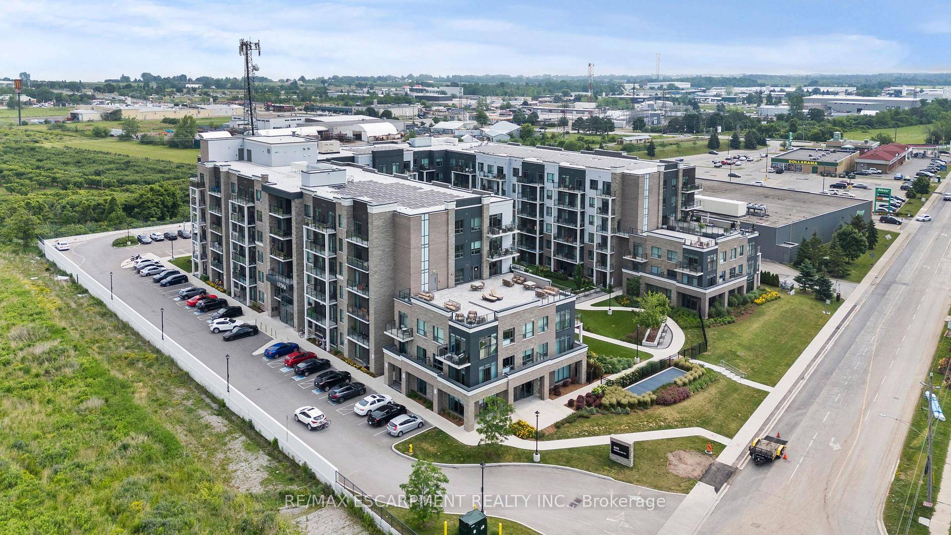 Welcome to 5055 Greenlane Rd Unit 126 !