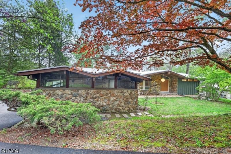 Welcome to 39 Skyline a One of a Kind Mid century modern California ranch, located only 1.