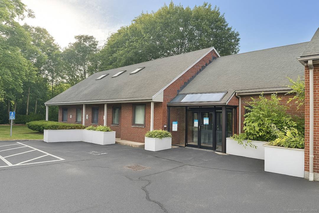 Exceptional Investment Opportunity for investors seeking strong cash flow and future upside Mixed Use Property with Two income producing Residential Units and an Office Building with Redevelopment Potential This property ...