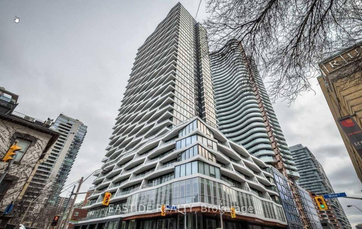 A 1 Bedroom Plus 1 Study Unit, True Penthouse Facing Completely Unobstructed East View Of The City And Lake !